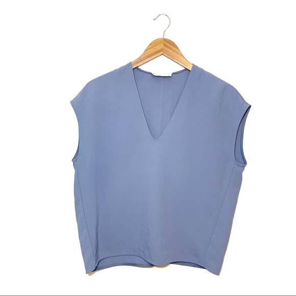 Everlane Tops - Everlane Blue Japanese GoWeave V Neck Tee Size 0